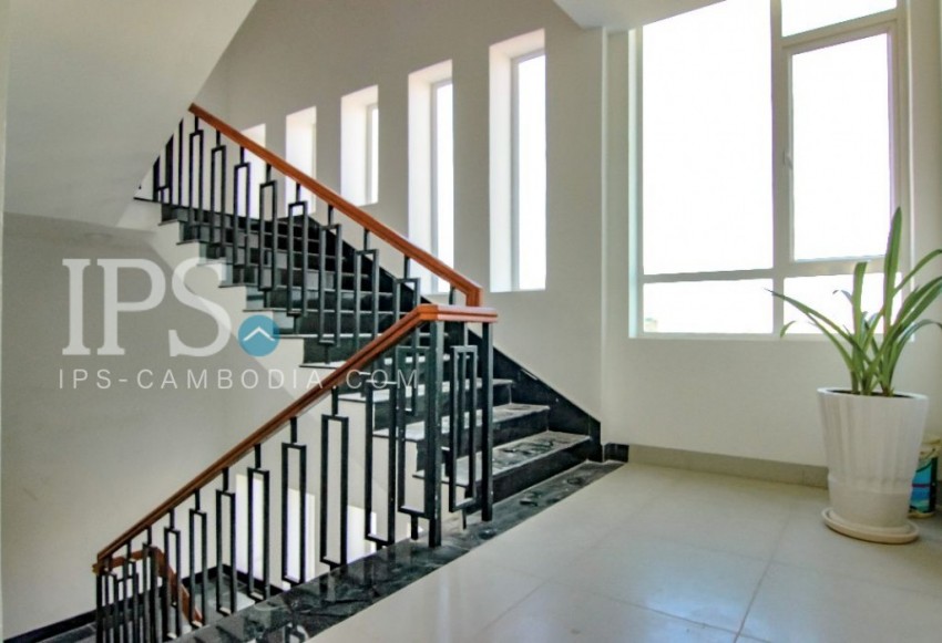 2 Bedroom Serviced Apartment For Rent - Tonle Bassac, Phnom Penh