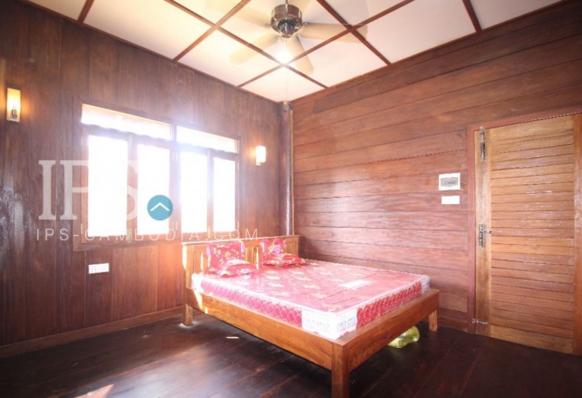 3 Bedroom Wooden House villa for Rent in Siem Reap 