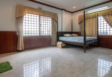 6 Bedroom Commercial  Villa For Rent - Russian Market, Phnom Penh thumbnail