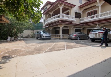 6 Bedroom Villa For Rent - Russian Market, Phnom Penh thumbnail