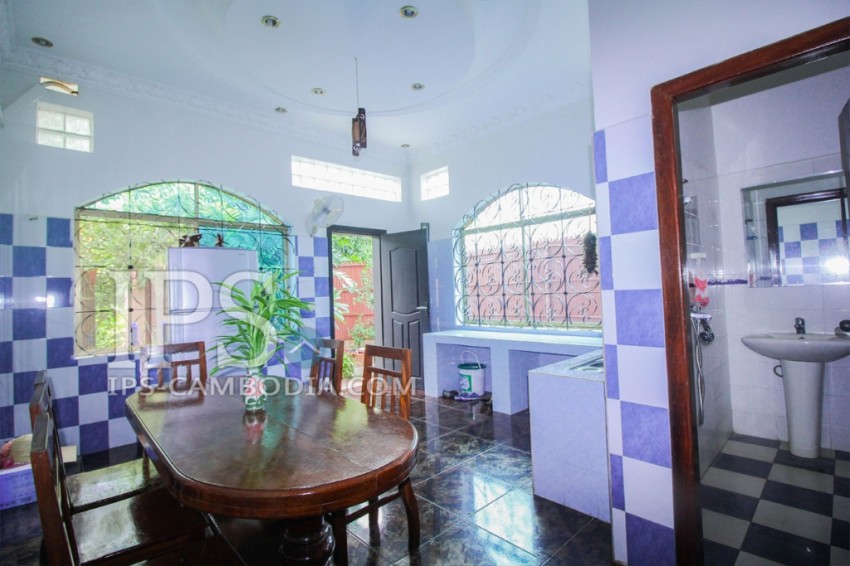 Siem Reap - 6 Bedroom Villa for Rent