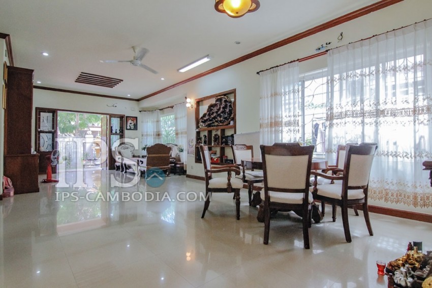 5 Bedroom Villa For Rent - Tonle Bassac , Phnom Penh