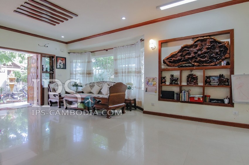 5 Bedroom Villa For Rent - Tonle Bassac , Phnom Penh