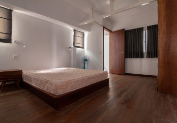 Renovated 2 Bedroom Apartment For Rent -  Beoung Raing, Phnom Penh thumbnail