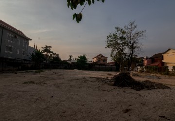   2400 sq.m. Land For Rent - Svay Dangkum, Siem Reap thumbnail