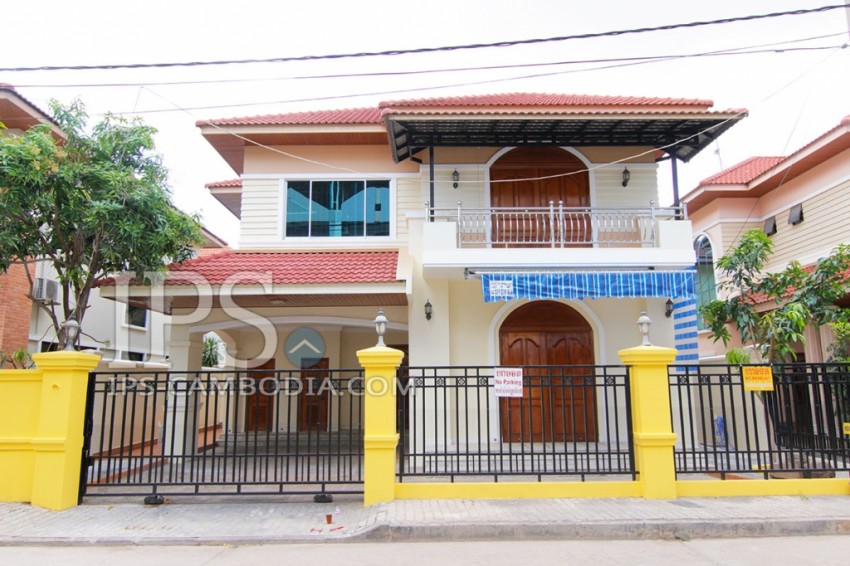 3 Bedroom Villa For Rent-Tonle Bassac, Phnom Penh