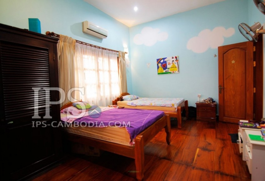 4 Bedroom Commercial Villa For Rent - Boeung Trabek, Phnom Penh