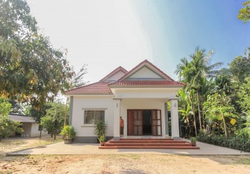 3 Bedroom House For Rent - Slor Kram, Siem Reap thumbnail