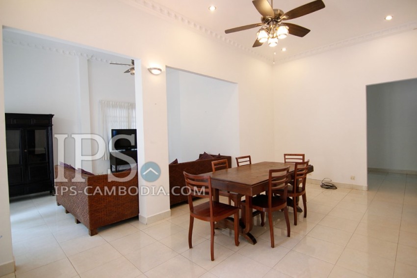 3 Bedroom Villa For Rent - Phsar Doeum Thkov, Phnom Penh