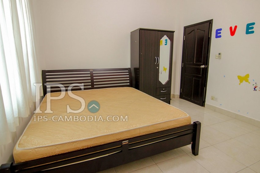 3 Bedroom Villa For Rent - Phsar Doeum Thkov, Phnom Penh