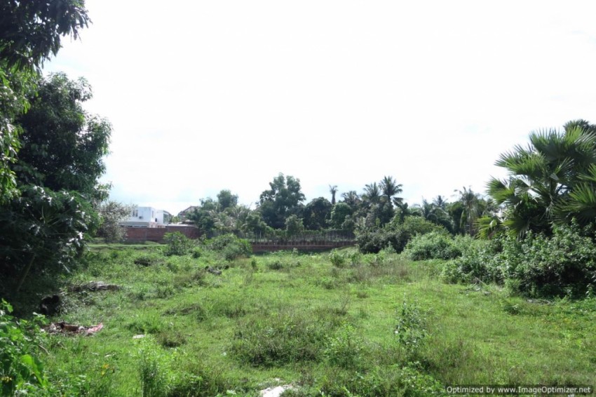 Land for sale in Chon Lung village