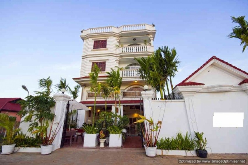 12 Bedroom Guesthouse For Sale - Siem Reap