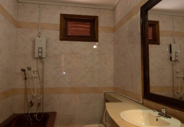 27 Rooms Hotel For Rent - Svay Dangkum, Siem Reap thumbnail