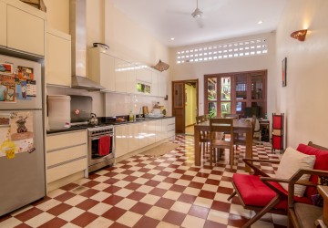 2 Bedroom Apartment For Rent - Phsar Thmei 3, Phnom Penh thumbnail