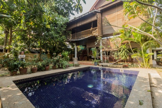 4 Bedroom Wooden Villa For Sale Wat Damnak Siem Reap 8081 - 