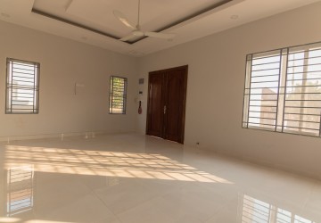 8 Bedroom Villa For Rent - Svay Dangkum, Siem Reap thumbnail