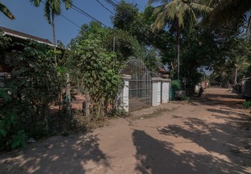 2 Bedroom House  For Sale - Slor Kram, Siem Reap thumbnail