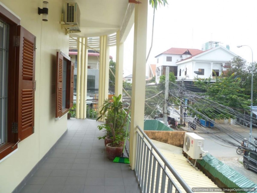 Renovated 1 Bedroom Apartment For Rent - BKK1, Phnom Penh