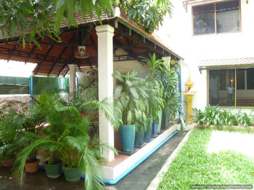 3 Bedroom Townhouse For Rent in Tonle Bassac, Phnom Penh