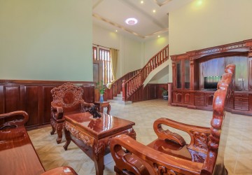 3 Bedroom Villa For Rent - Svay Dangkum, Siem Reap thumbnail