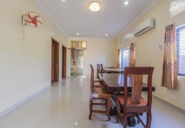 4 Bedroom Villa For Rent - Slor Kram, Siem Reap thumbnail