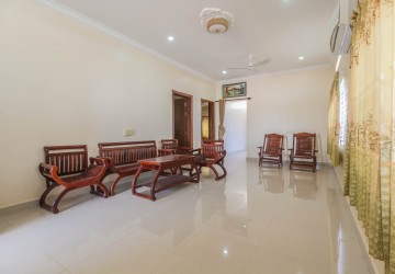 4 Bedroom Villa For Rent - Slor Kram, Siem Reap thumbnail