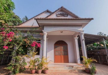 2  Bedroom House For Rent - Sala Kamreuk, Siem Reap thumbnail