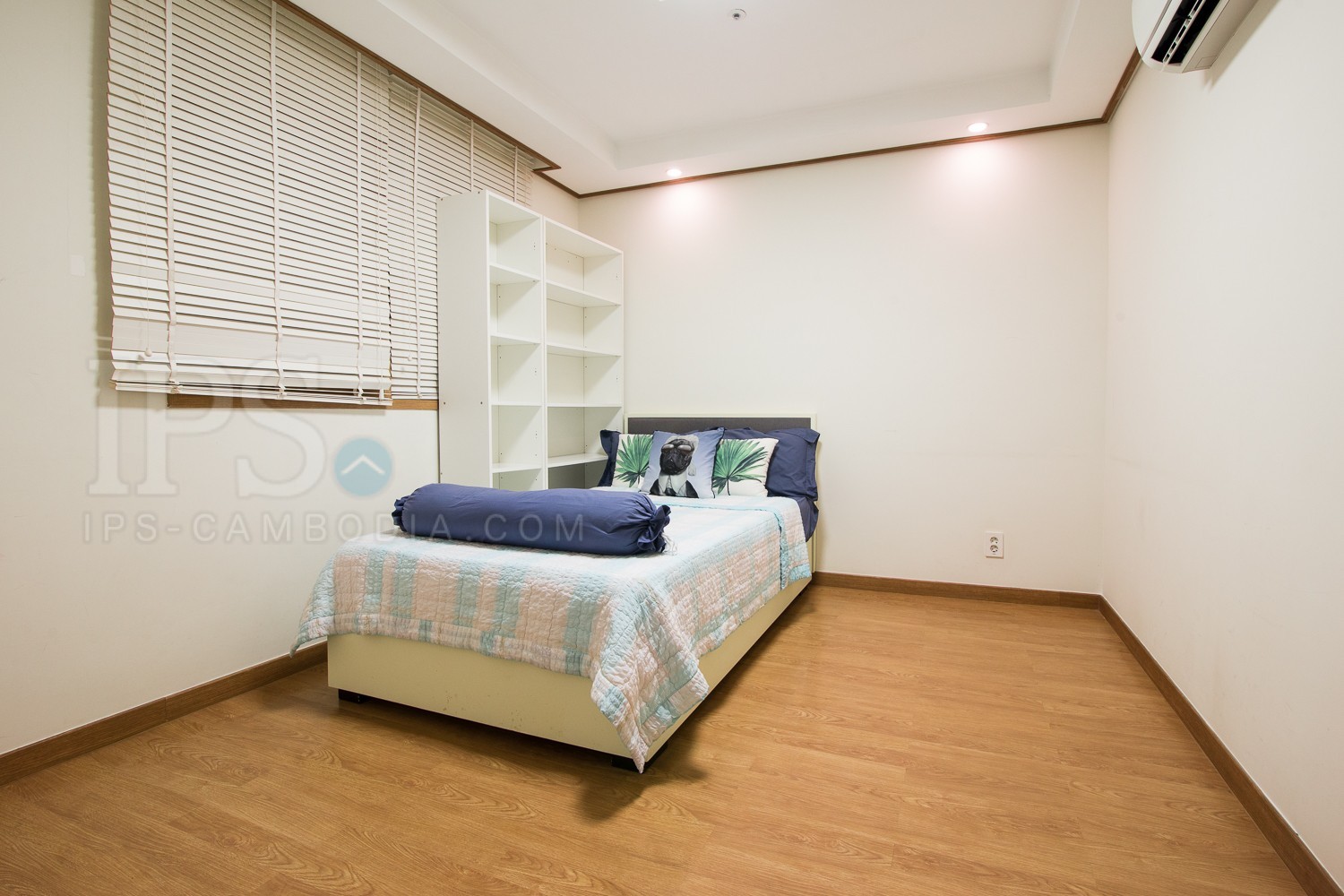2 Bedroom Apartment For Rent - De Castle Royal, Phnom Penh