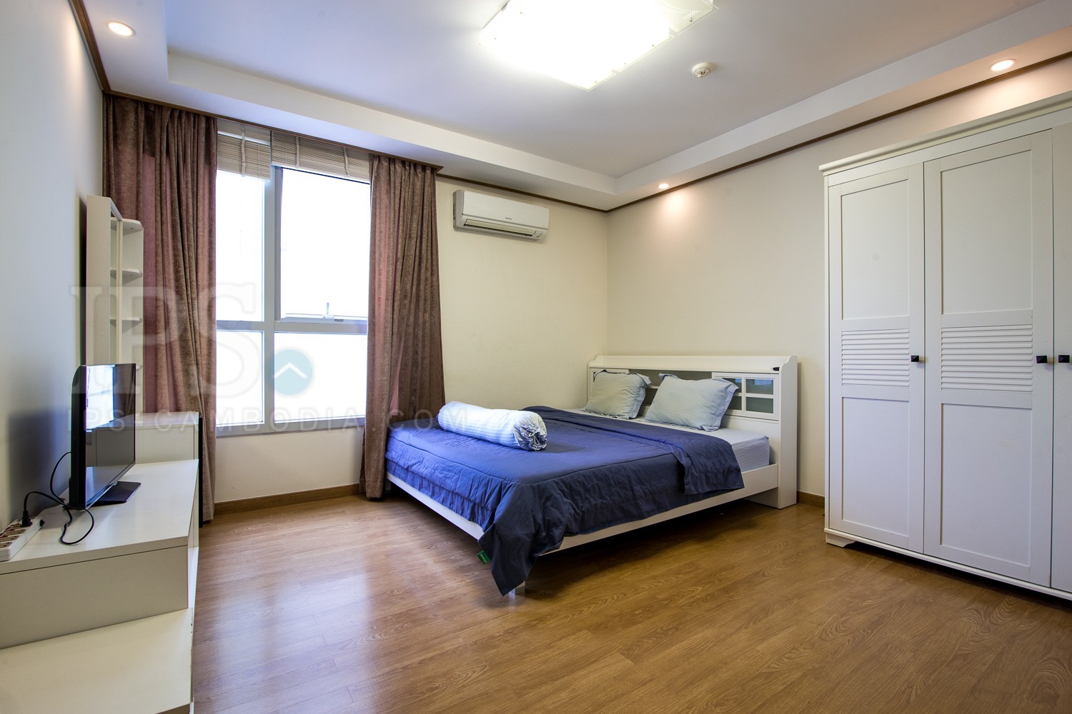 2 Bedroom Apartment For Rent - De Castle Royal, Phnom Penh