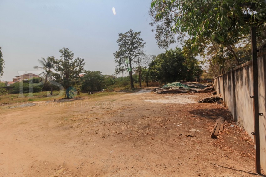 7,541 sq.m. Land  For Sale - Great Location! Wat Damnak, Siem Reap