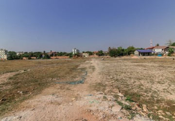 32,118 sq.m. Commercial Land For Sale - Wat Damnak, Siem Reap thumbnail