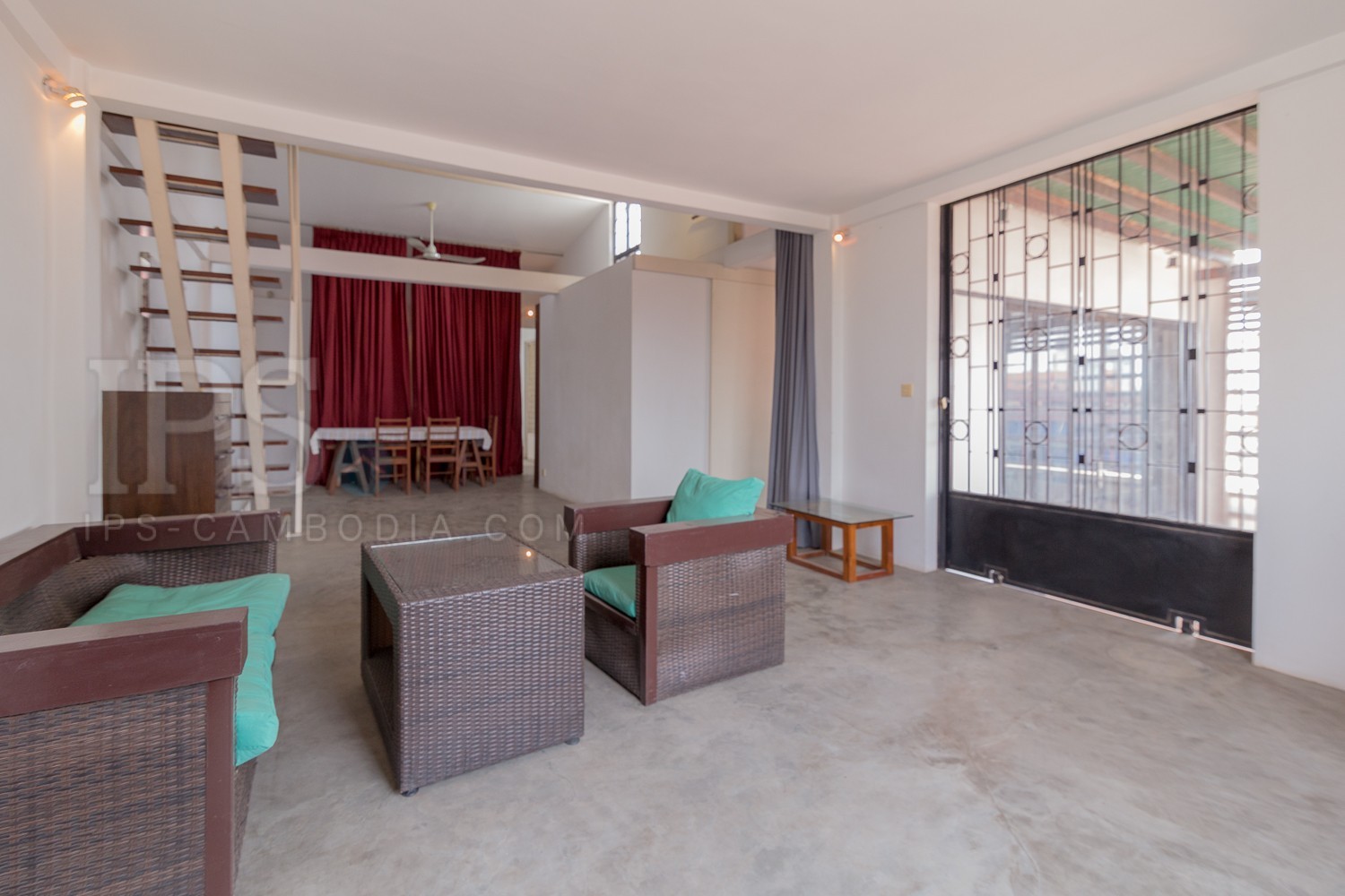 Renovated 3 Bedroom Apartment For Rent - Phsar Chas, Phnom Penh - Image 2 Renovated 3 Bedroom Apartment For Rent - Phsar Chas, Phnom Penh - Image 2