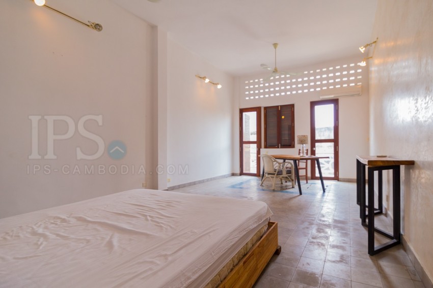 Renovated 3 Bedroom Apartment For Rent - Phsar Chas, Phnom Penh