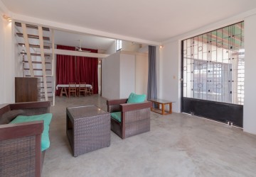 3 Bedroom  Renovated Apartment For Rent - Daun Penh, Phnom Penh thumbnail