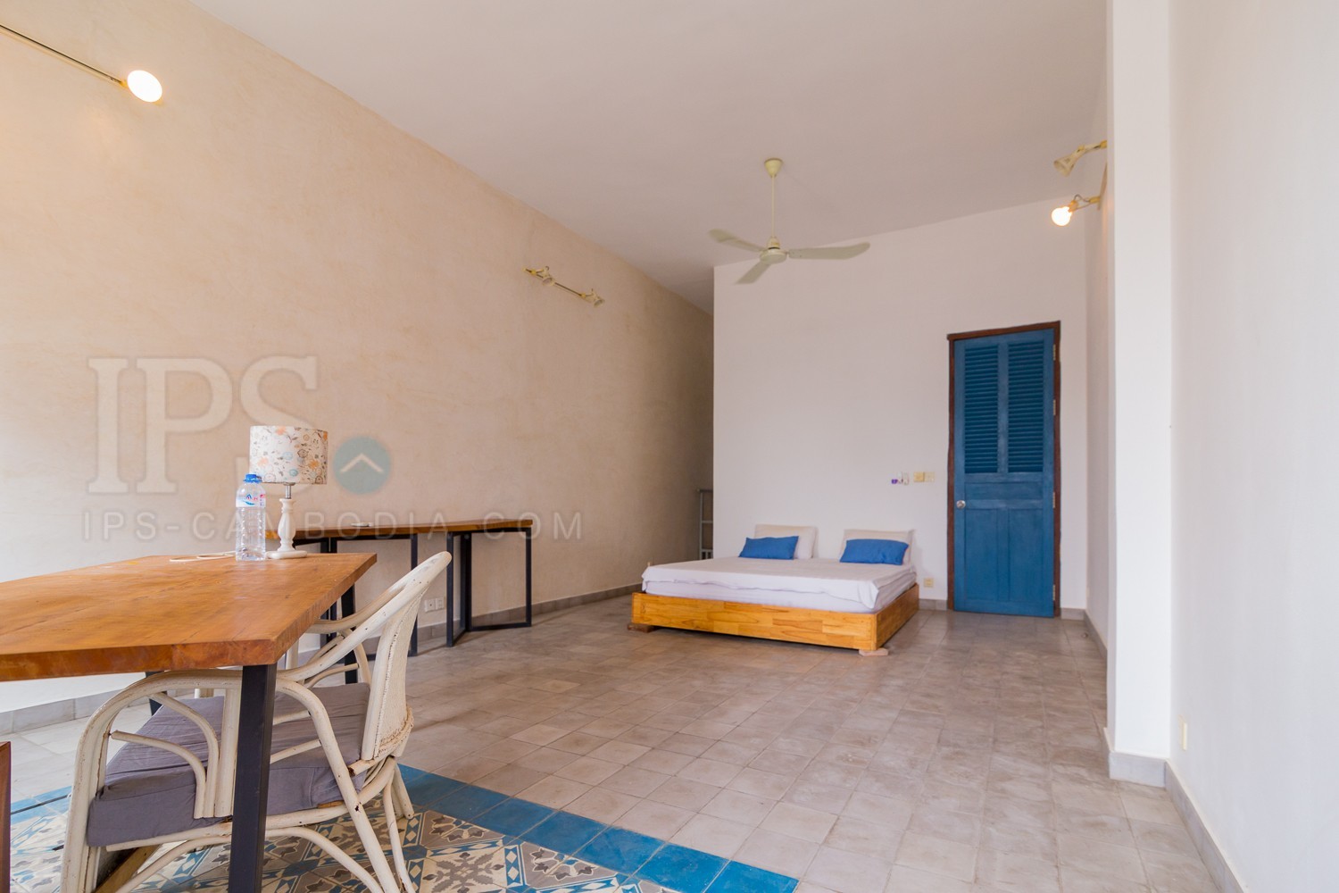 Renovated 3 Bedroom Apartment For Rent - Phsar Chas, Phnom Penh - Image 9 Renovated 3 Bedroom Apartment For Rent - Phsar Chas, Phnom Penh - Image 9