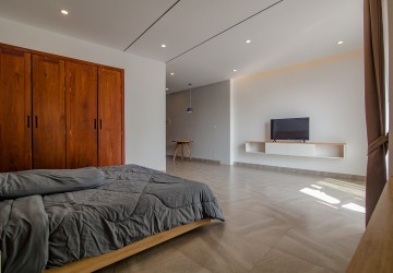Studio Apartment For Rent - Tonle Bassac, Phnom Penh thumbnail