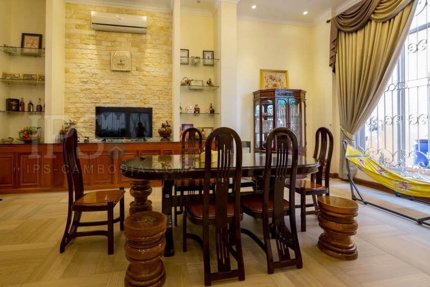 9 Bedrooms Villa For Rent - Toul Kork, Phnom Penh