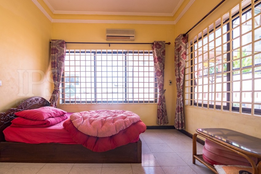 2 Bedroom Flat For Rent - BKK 3, Phnom Penh