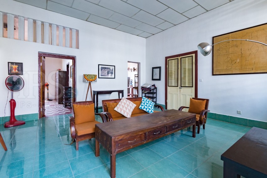 Renovated 2 Bedroom Apartment For Rent - Wat Phnom, Phnom Penh