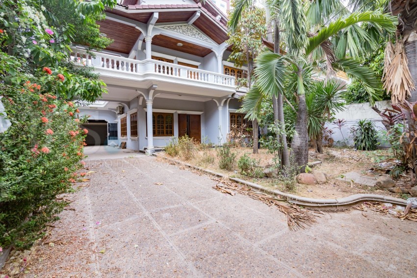 10 Bedroom Commercial Villa For Rent - BKK1, Phnom Penh