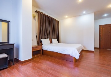 3 Bedroom Apartment For Rent - Toul Tum Poung 1, Phnom Penh thumbnail