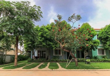 1 Bedroom Apartment For Rent - Svay Dangkum, Siem Reap thumbnail