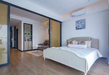 1 Bedroom Condo For Rent - Tonle Bassac, Phnom Penh thumbnail