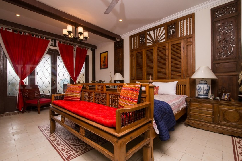 3 Bedroom Apartment  For Sale - Daun Penh, Phnom Penh