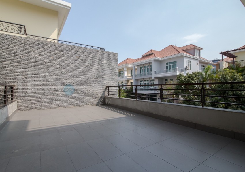 5 Bedroom Villa  For Rent - Tonle Bassac, Phnom Penh