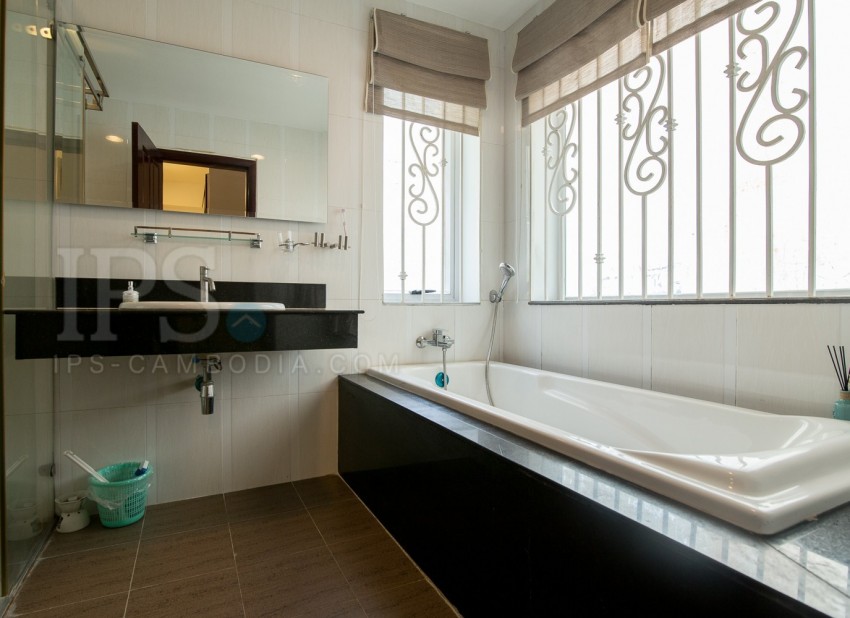 5 Bedroom Villa  For Rent - Tonle Bassac, Phnom Penh