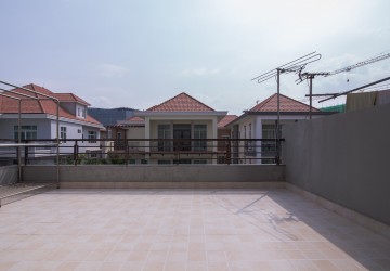 5 Bedroom Villa  For Rent - Tonle Bassac, Phnom Penh thumbnail