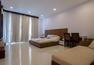 5 Bedroom Villa  For Rent - Tonle Bassac, Phnom Penh thumbnail