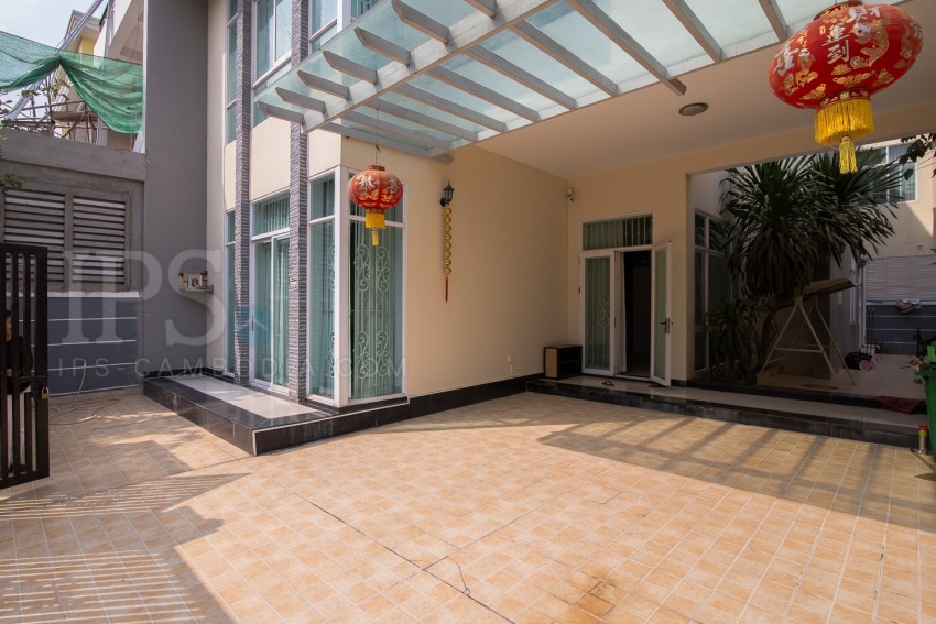 5 Bedroom Villa  For Rent - Tonle Bassac, Phnom Penh