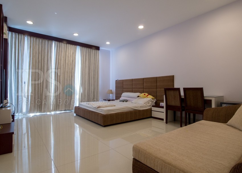 5 Bedroom Villa  For Rent - Tonle Bassac, Phnom Penh